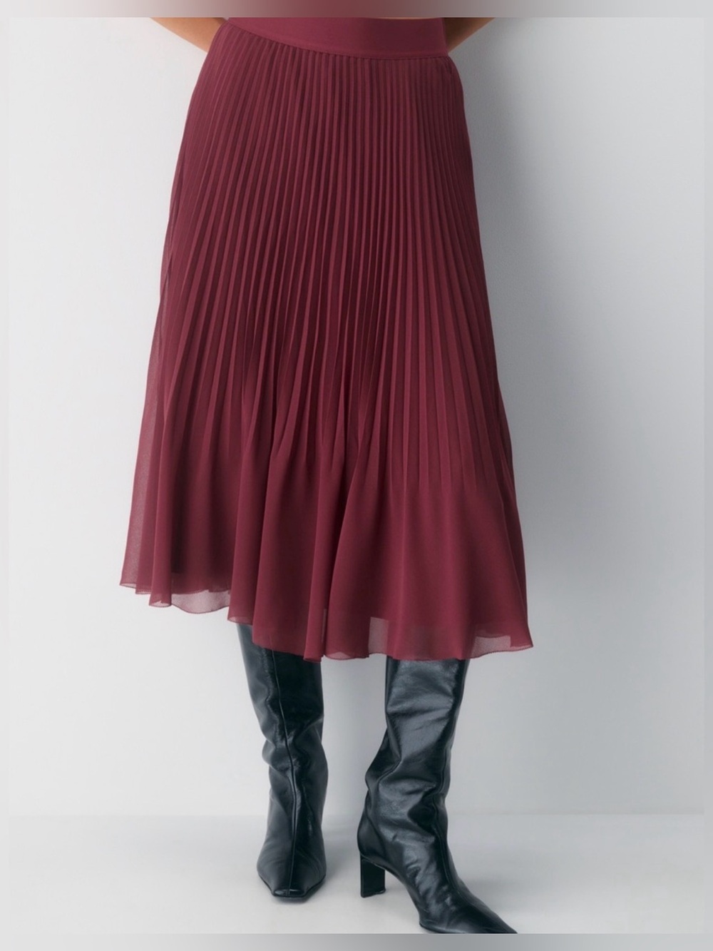 Aritzia Wilfred Twirl Skirt